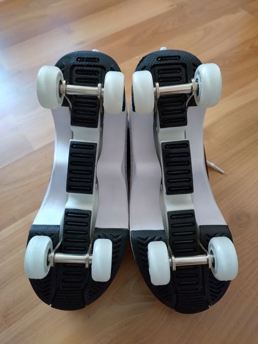 Adidași/Ghete cu roți/Role