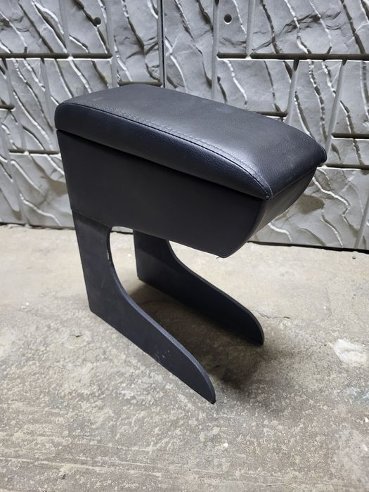 Подлокотник продам