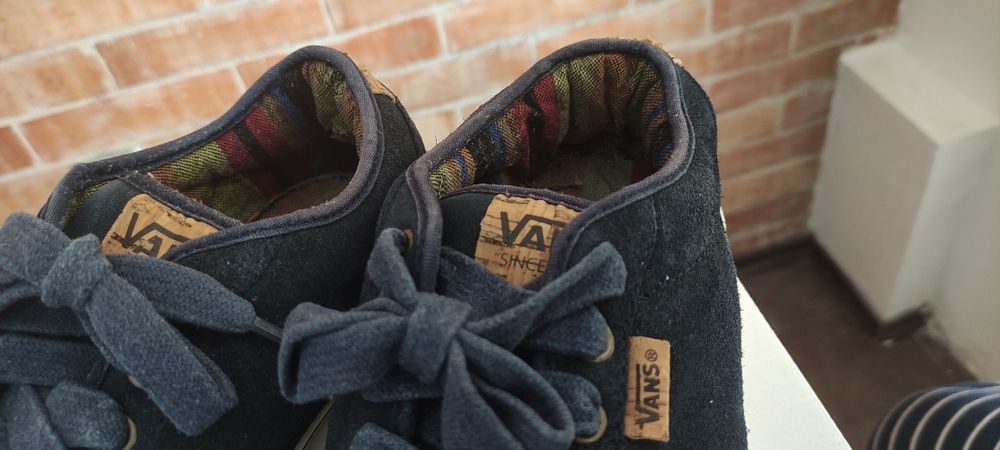 Велурени кецове Vans 41