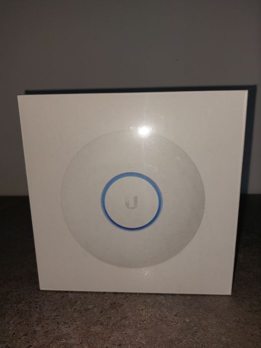 Access Point Ubiquiti UniFi UAP nanoHD MU-MIMO, Wave 2, nou SIGILAT