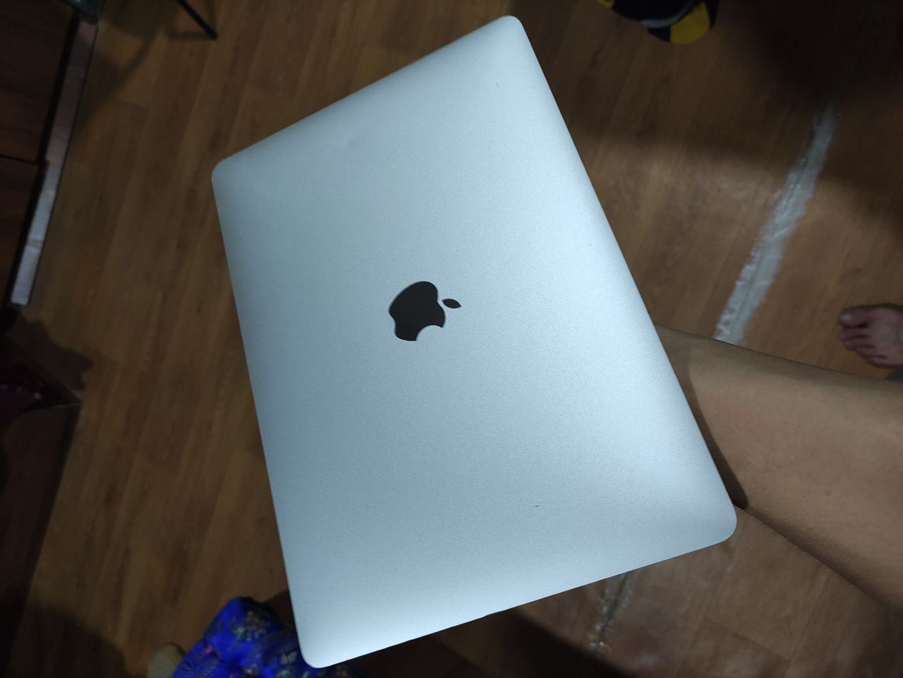 Macbook pro sotiladi