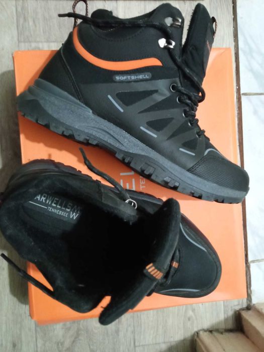 Ghete drumeție rezistente frig si apă