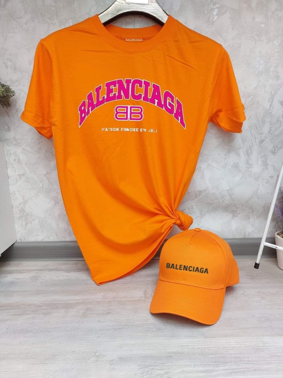 Тениски Баленсиага
