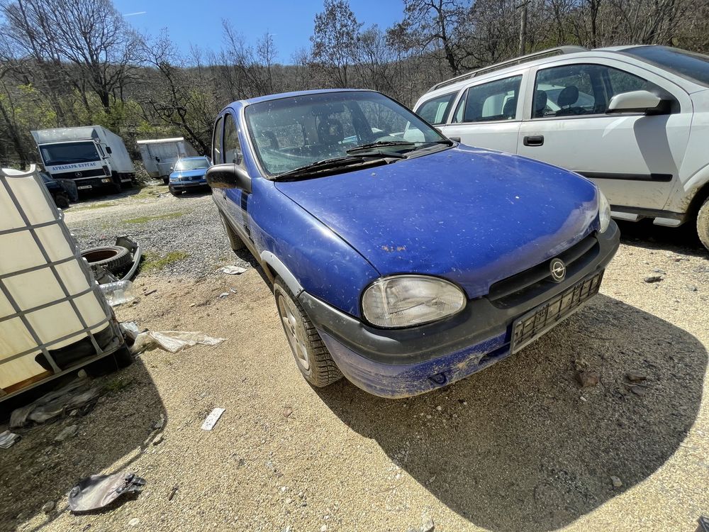 Opel Corsa 1.4 60hp 1999 На Части