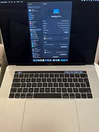 Macboock Pro A1707 15" i7 16GB RAM Retina 2880x1800