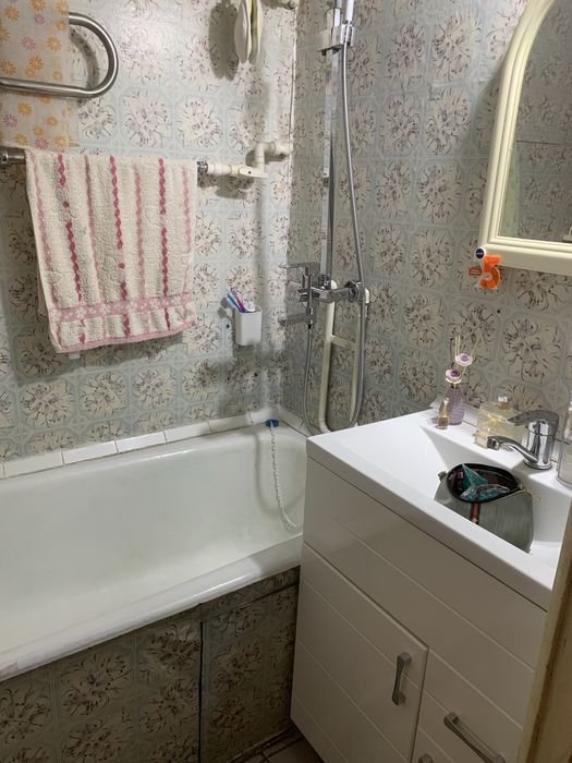 Продаётся 2 комн  квартира ТТЗ-4