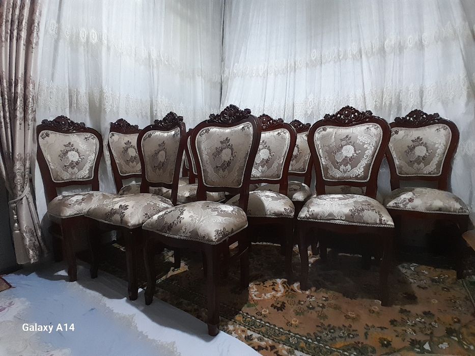 Stol stul sotiladi srochnaaa. Materiali yongʻoq ikkalasiniyam.