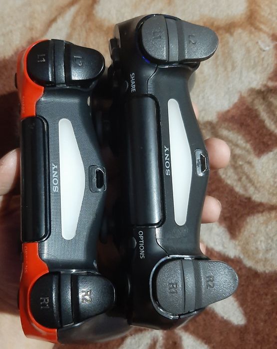Vand 2 manetă defecte în stare bună originale ps4 PlayStation 4 wirele