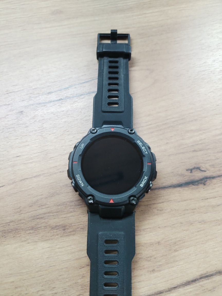 Смарт часовник Amazfit T-Rex