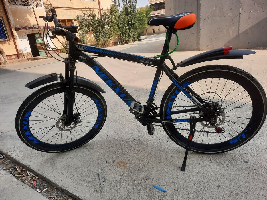 Moshina olganligim sababli sotyapman.hamma joyi yangi