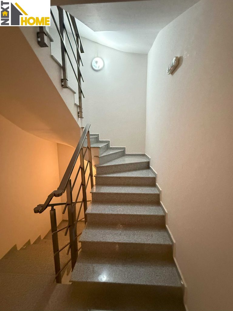 Продава се Двустаен апартамент в Асеновград - 56 кв.м за 1303 €/кв.м - Снимка #13