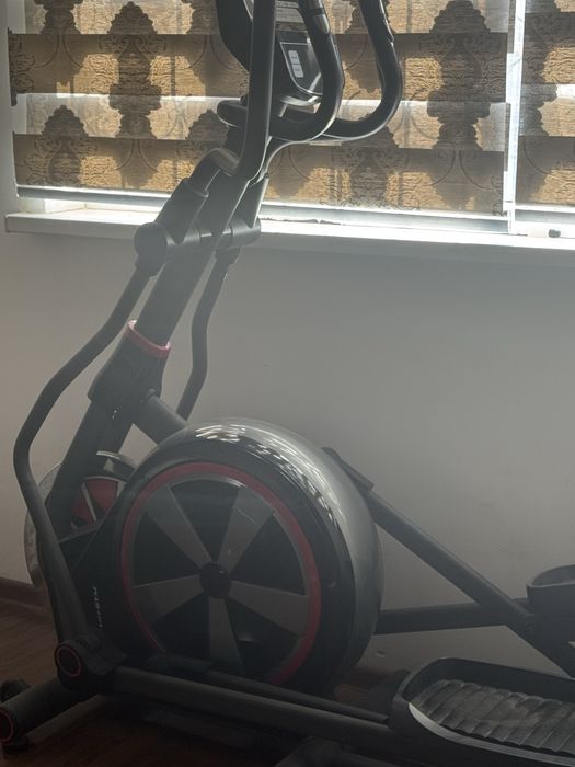 Эллиптический тренажер Life Gym 353