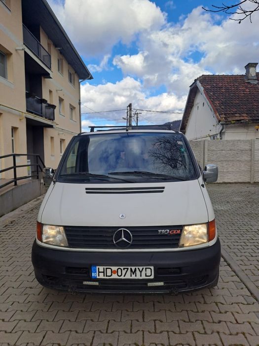 Vând Mercedes Vito din 2002 8 locuri