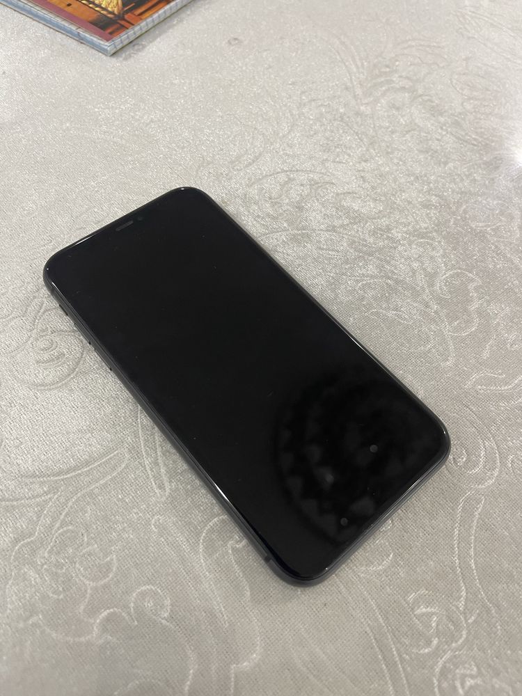 IPhone 11 в отличном состоянии