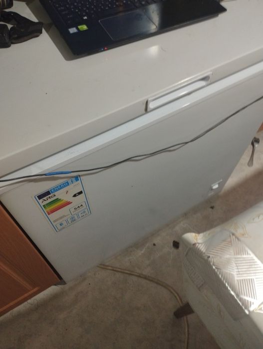 Продам морозильную камеру