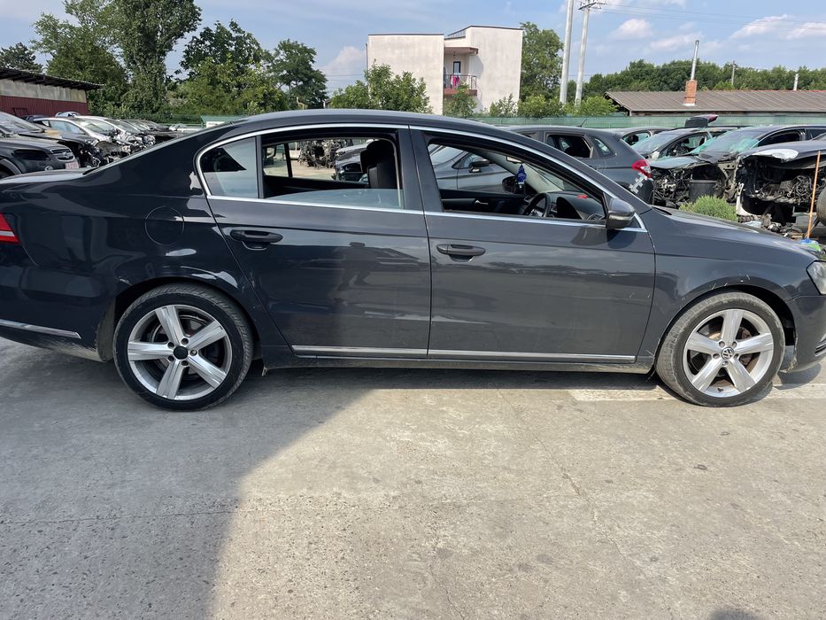 Ușă stânga spate Volkswagen Passat B7