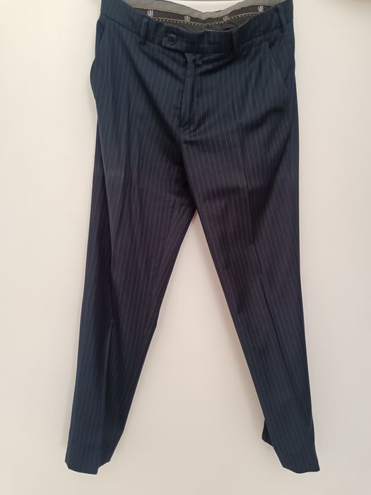 Costum bărbați măsură 46 C in stare perfecta