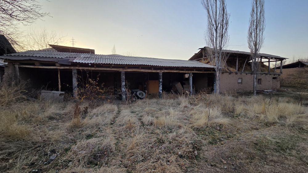 Участка сотилади