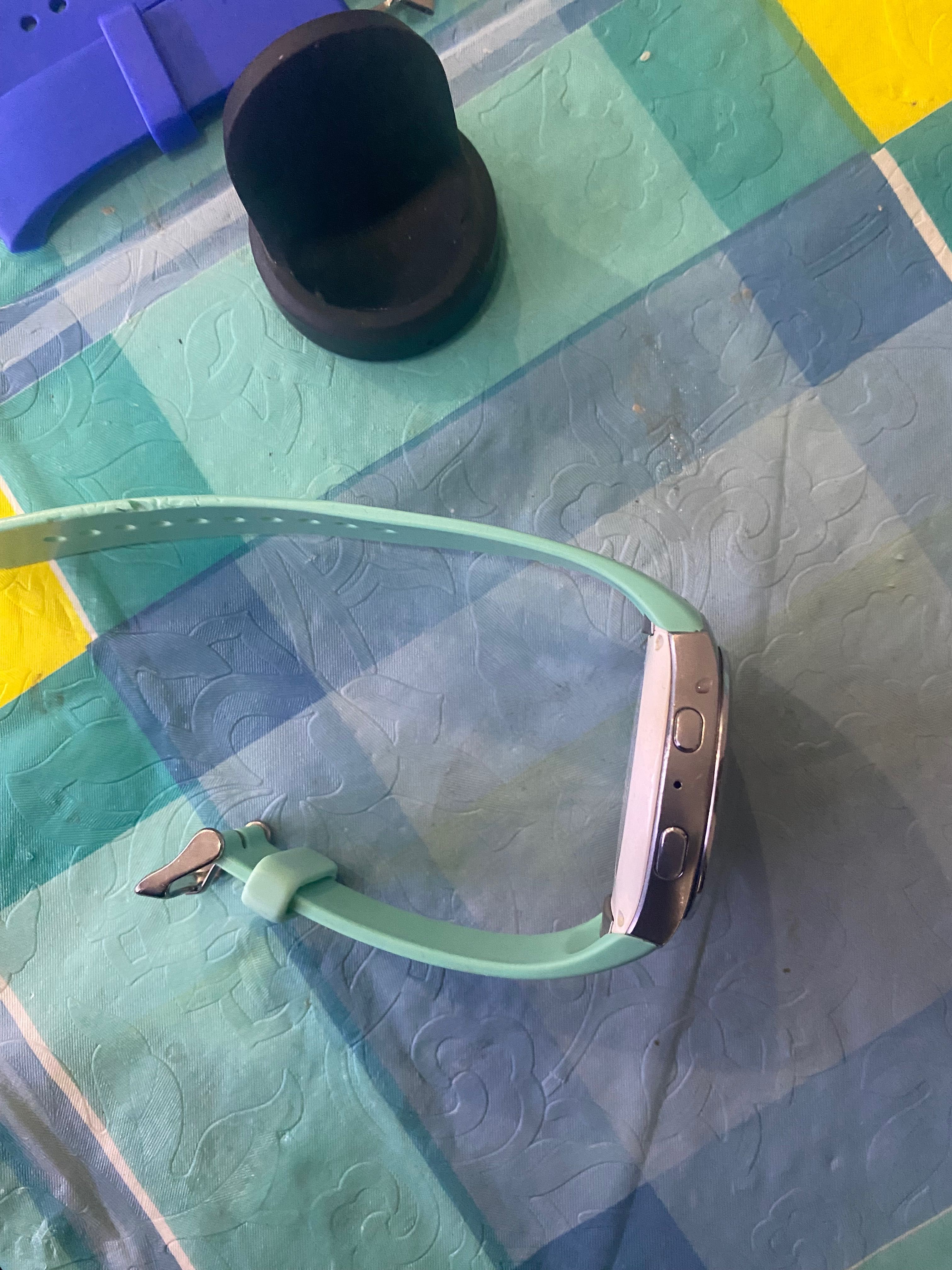 Часовник Samsung Gear s2