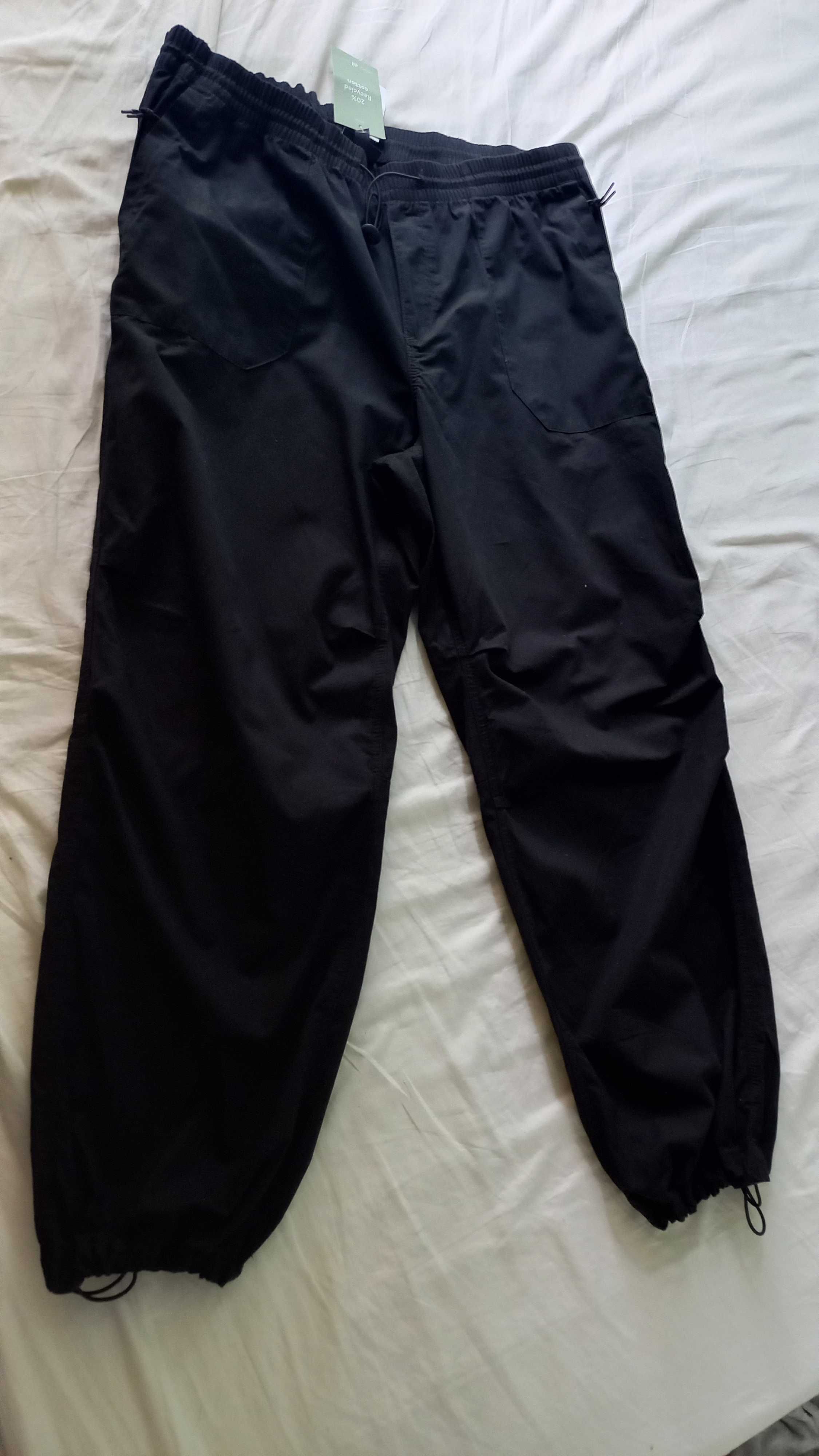 Pantaloni de fas barbati noi, nepurtati, H&M