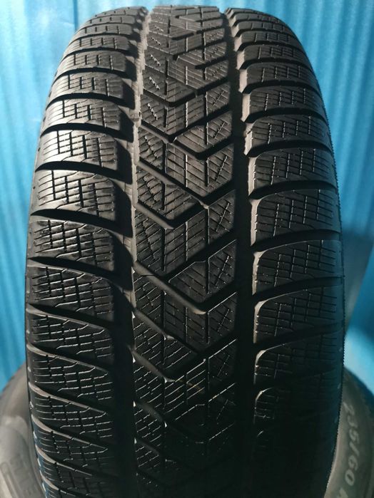 235 60 18 pirelli m+s 4 buc
