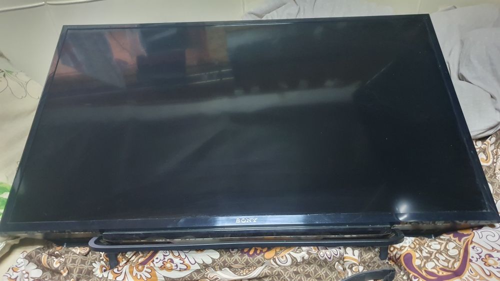 Продаю  дешево Телевизор Sony