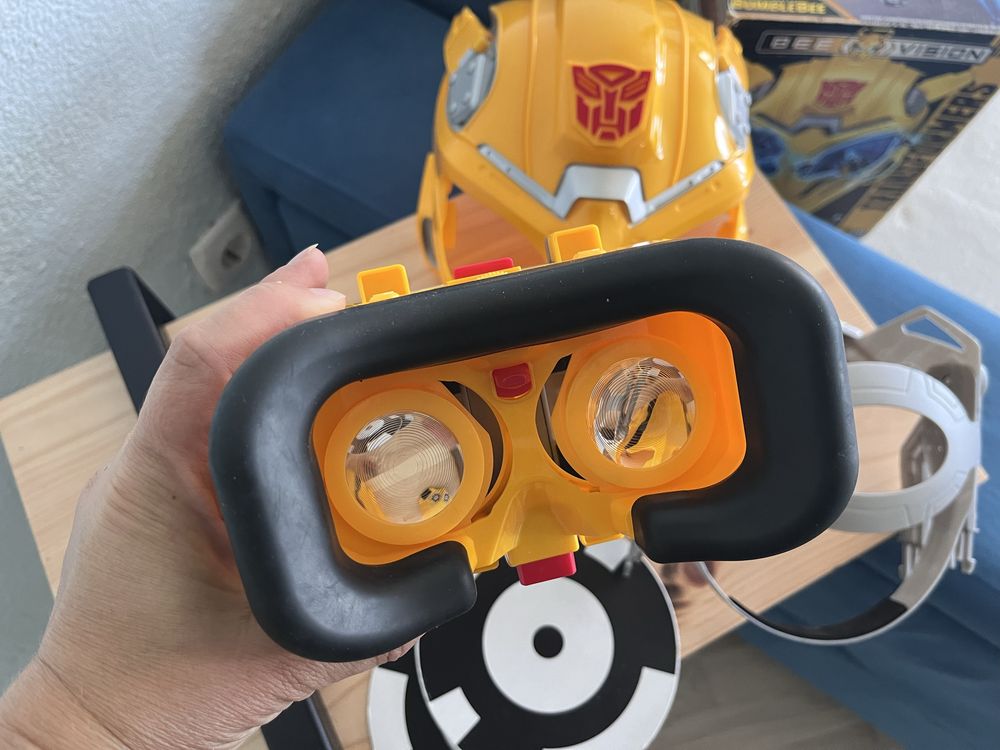 TRANSFORMERS Маската на Bumblebee с AR очила MV6 "BUMBLEBEE"