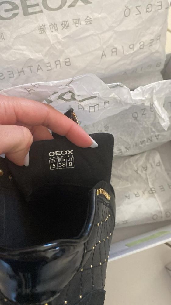 Geox dama 38 tenisi impecabili - redusi la220lei