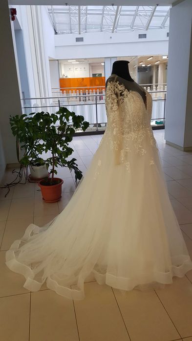 Vand rochie de mireasa