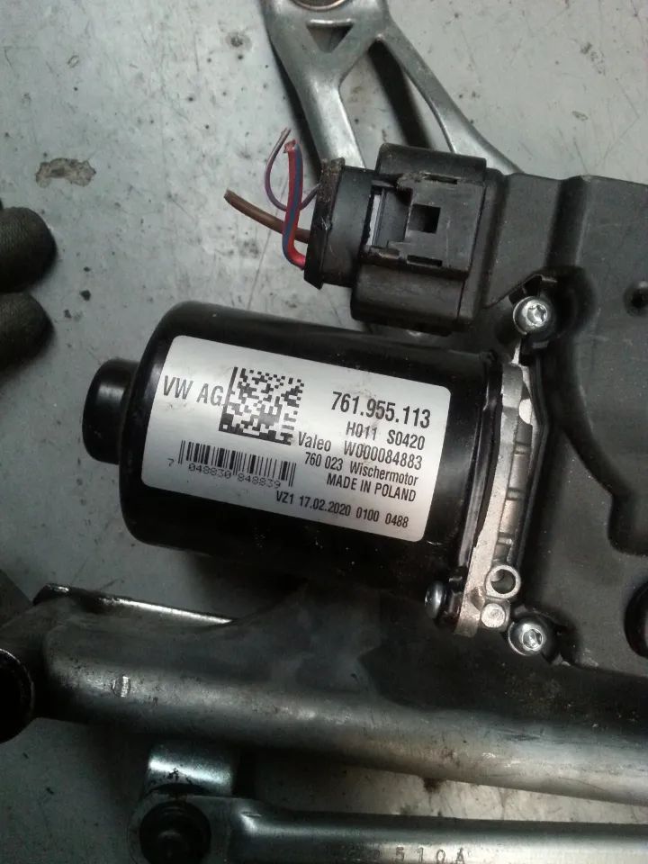 Ansamblu stergatoare Volkswagen TOUAREG  COD 761955113