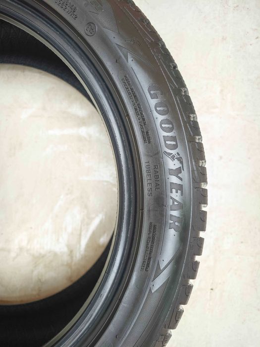 Anvelope 215/50/17 iarna M+S GOODYEAR Ultra Grip Performance 3