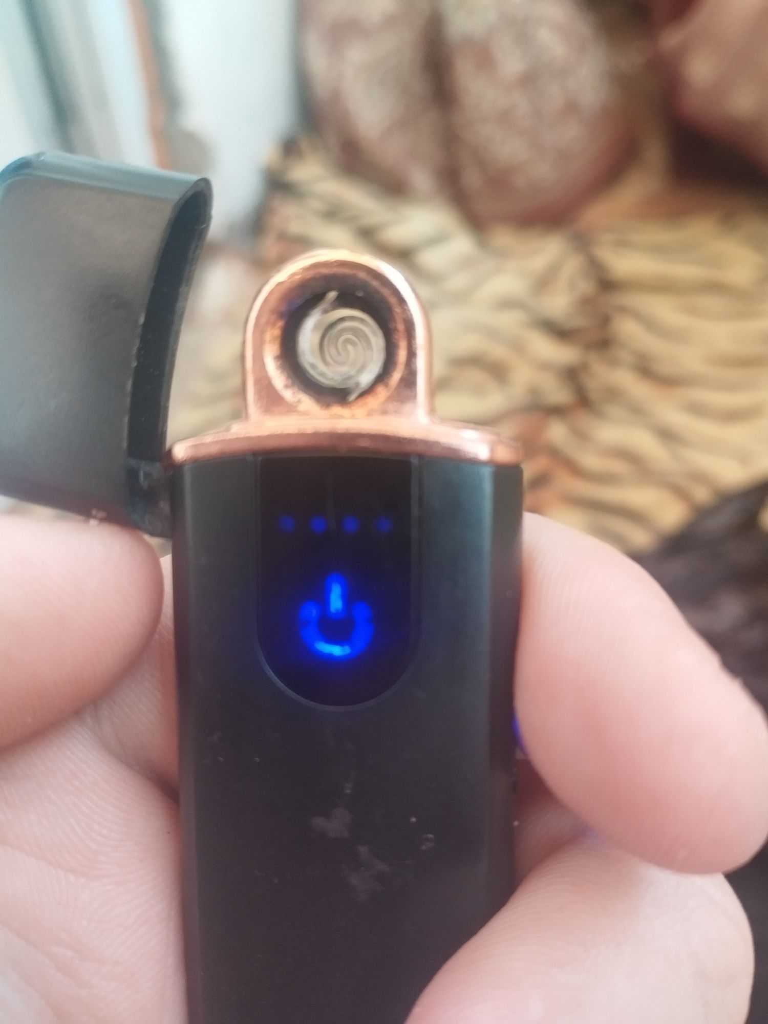 Продам электронную зажигалку