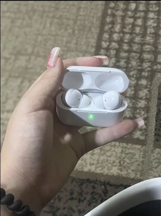 Căști wireless tip AirPods – sunet clar, compatibile cu orice telefon