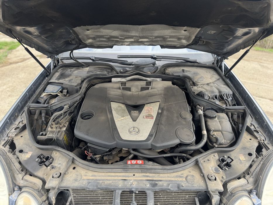 Dezmembrez Mercedes W211 E280 4 matic