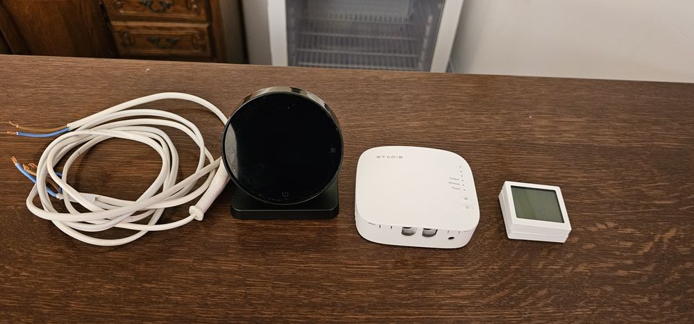 Vând termostat de ambianta wireless  STADIS