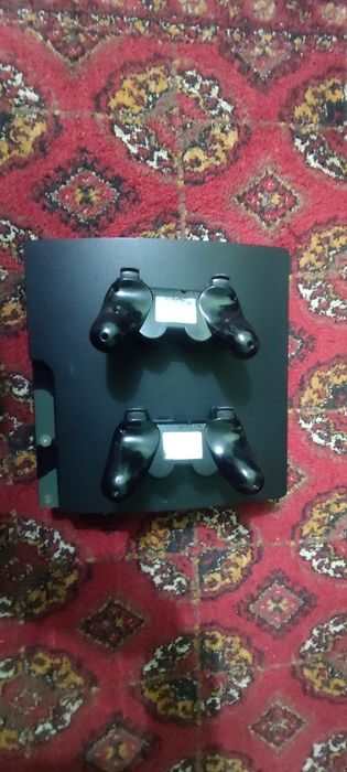 Playstation 3 slim sotiladi