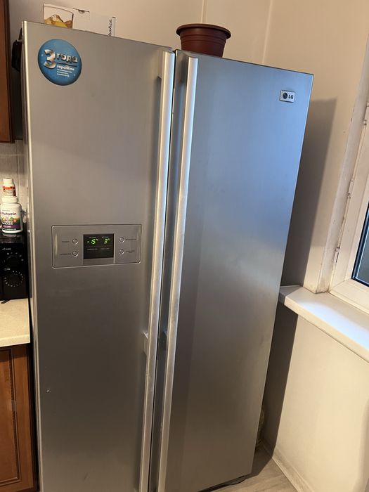 Продам холодильник