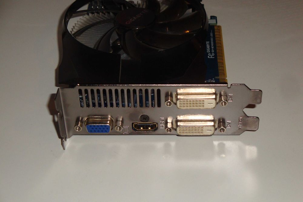placa video gigabyte nvidia gt740 2gb ddr5 128b hdmi vga dvi pcie