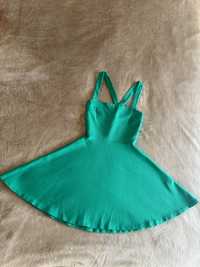 Зелена рокля на Zara.