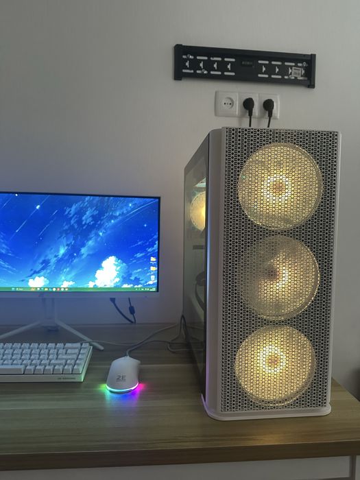 Монитор, мышка, клавиатура