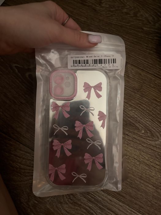 Продам чехлы на Iphone 11.Новые,запакованные