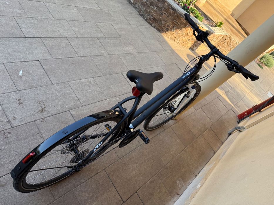 Bicicleta Trekking KTM Avenza CrossStreet noua