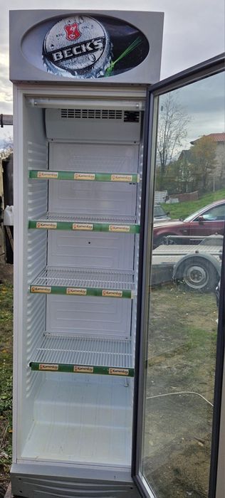 Хладилна витрина