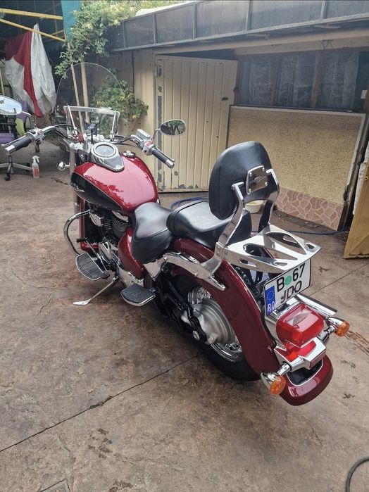 Vand schimb Suzuki Intruder C800  cu rulotă  an nou