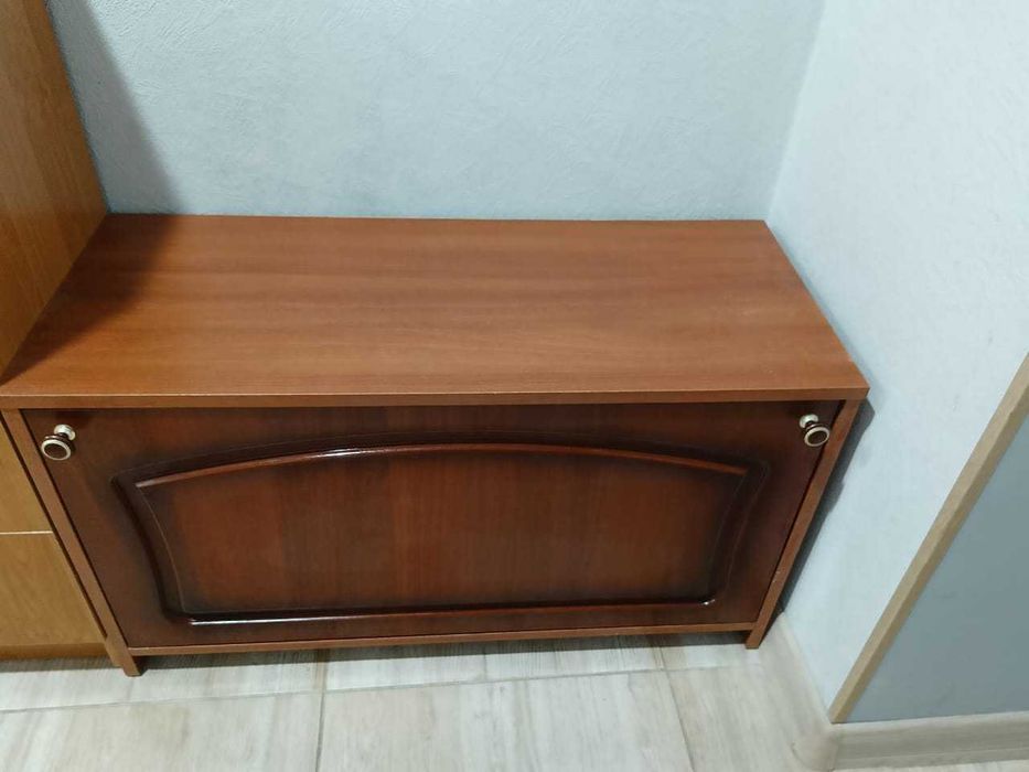 Продам тумбу для обуви в отличном состоянии