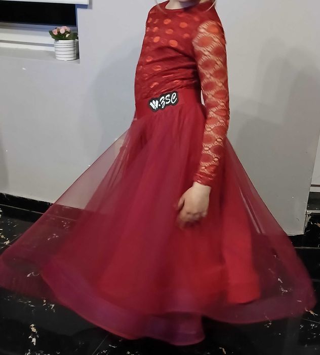 Разкошна нова рокля за Спортни танци