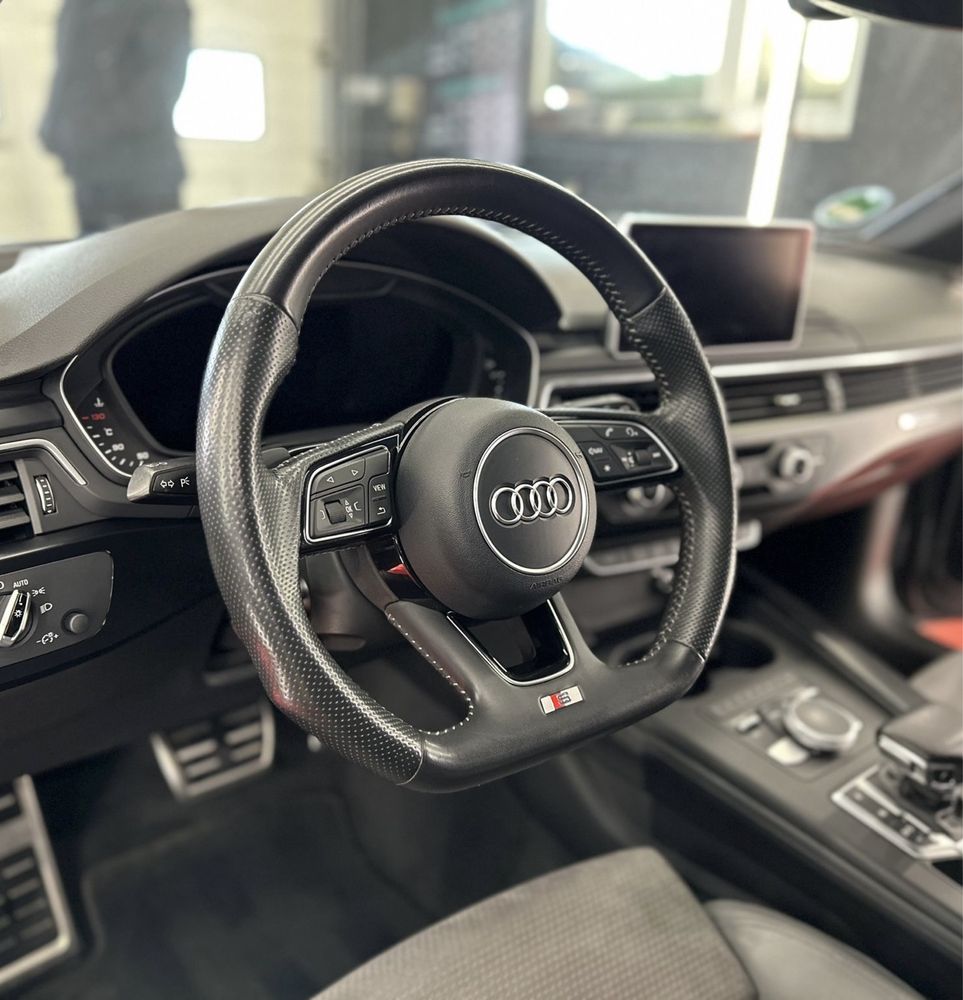 Audi A4 quattro 2017