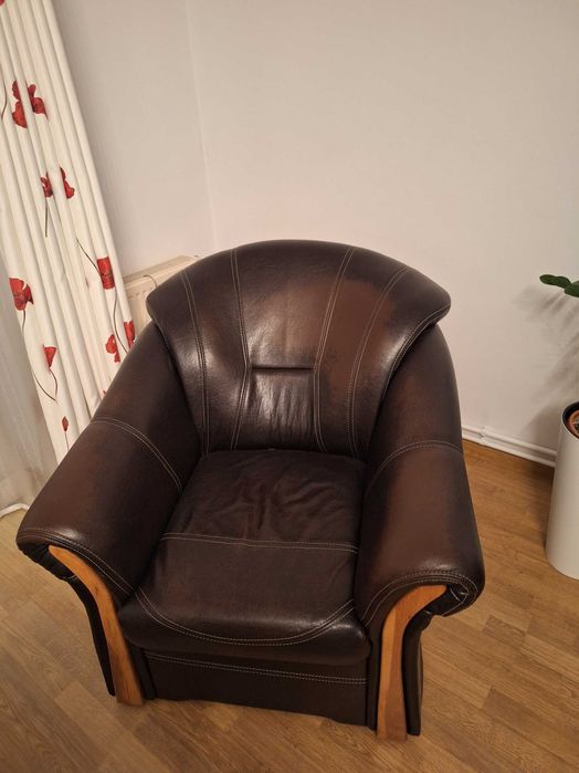 Vand set canapele 2+1 din piele