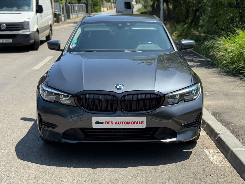 BMW Seria 3 *Tva Deductibil*Bord Digital*Camera spate*Faruri Led*Apple CarPlay*