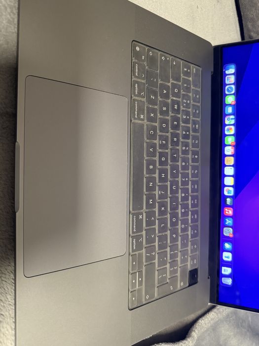 Apple MacBook Pro 16” (2021, M1, 16GB RAM, 512GB SSD)